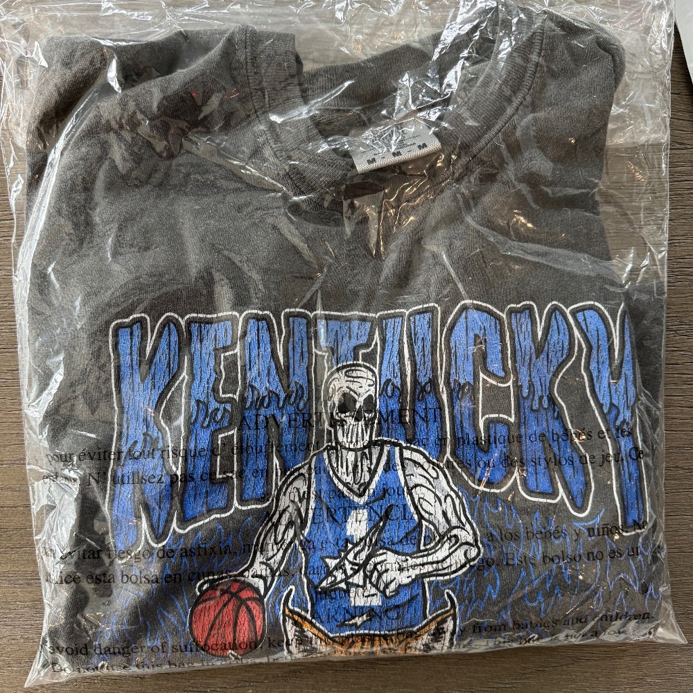 Kentucky Basketball Shirt - Brand New